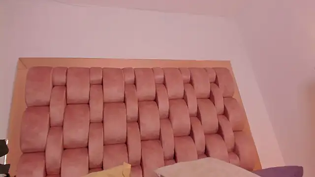 Snapshot of swt_kahia chatting on November 28, 8:33 pm swt kahia online show from November 28, 8:33 pm