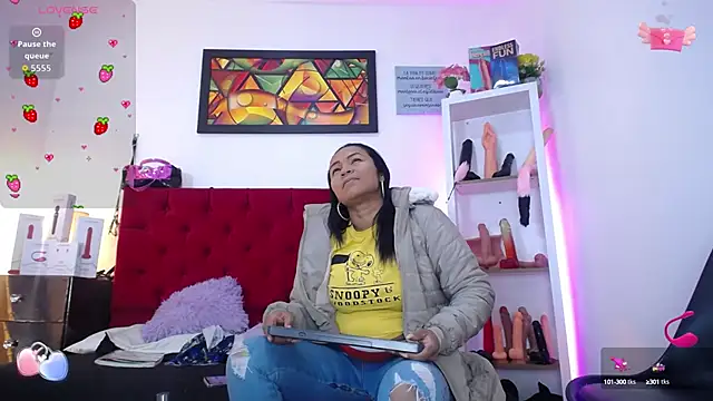 louise nails online show from September 26, 11:58 am