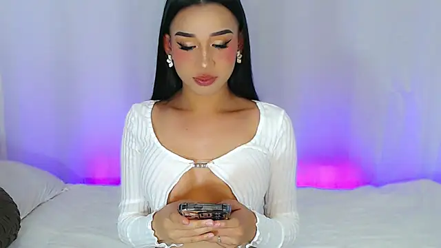 Snapshot of FuckDoll_Nathalie chatting on October 13, 5:57 pm FuckDoll Nathalie online show from October 13, 5:57 pm