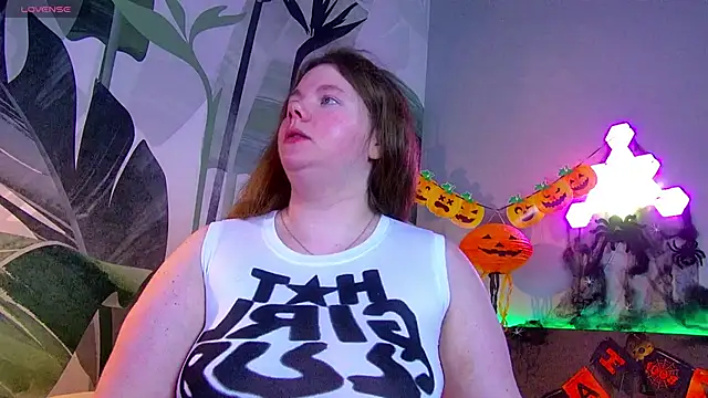 Snapshot of RubyValen chatting on October 30, 1:07 am RubyValen online show from October 30, 1:07 am