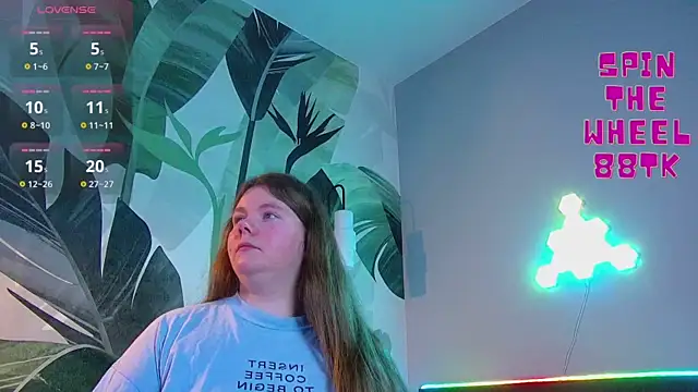 Snapshot of RubyValen chatting on November 20, 1:17 am RubyValen online show from November 20, 1:17 am