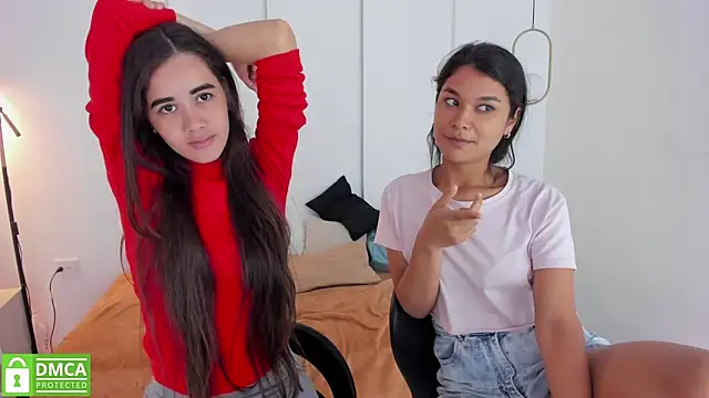 Snapshot of sexychanell_18 chatting on January 6, 4:02 pm sexychanell 18 online show from January 6, 4:02 pm