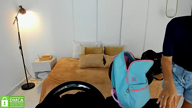 Snapshot of sexychanell_18 chatting on March 2, 6:40 pm sexychanell 18 online show from March 2, 6:40 pm