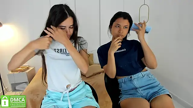 Snapshot of sexychanell_18 chatting on March 8, 3:35 pm sexychanell 18 online show from March 8, 3:35 pm