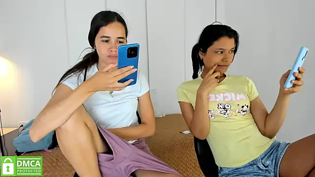 Snapshot of sexychanell_18 chatting on March 21, 12:50 pm sexychanell 18 online show from March 21, 12:50 pm