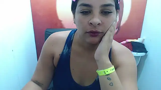 Laura hottt online show from October 3, 5:10 pm