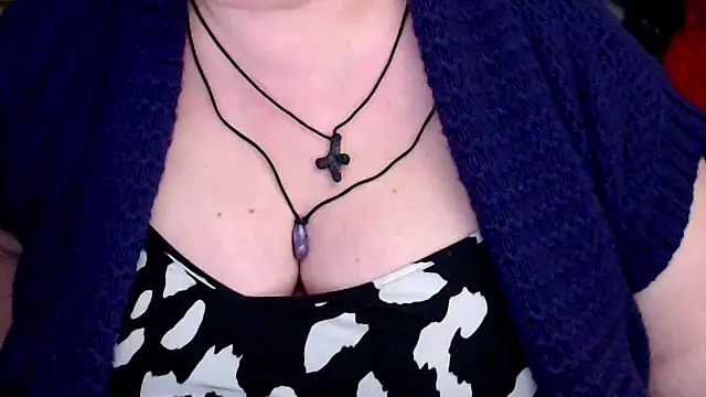 mayasmith online show from April 21, 6:12 pm