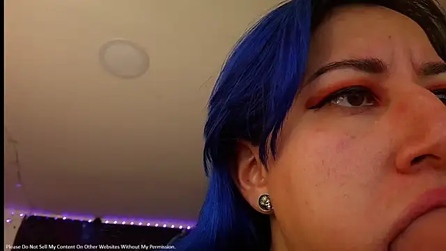 pussytight pervert online show from April 22, 9:38 pm