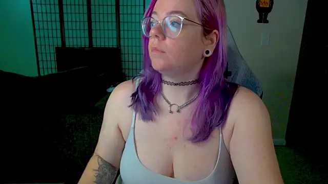 KiraSpitQueen online show from November 20, 6:07 pm