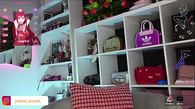 caroline cossei online show from February 12, 4:33 am