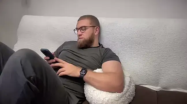 Bear bear  online show from December 11, 10:06 pm