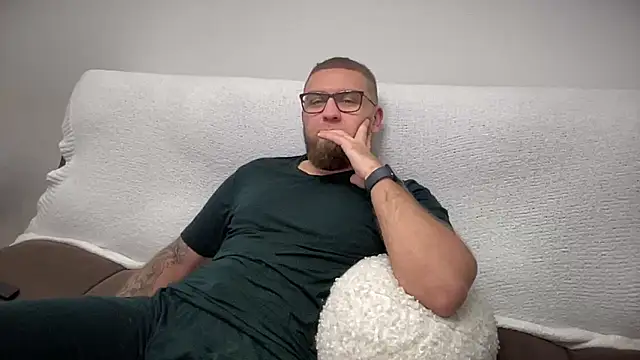 Bear bear  online show from December 18, 2:53 am