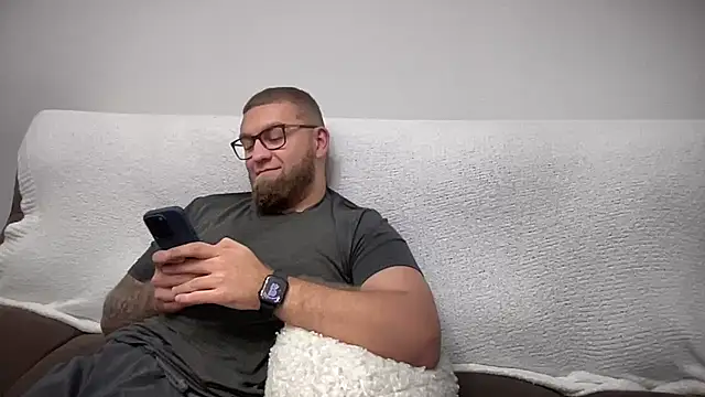 Bear bear  online show from December 19, 10:42 pm