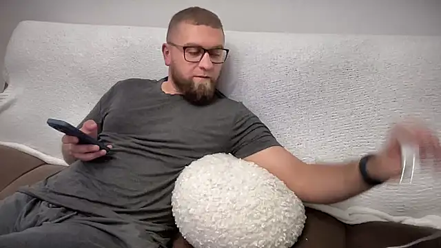 Bear bear  online show from December 21, 5:14 am