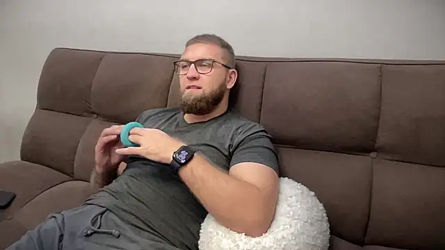 Bear bear  online show from December 28, 7:00 am