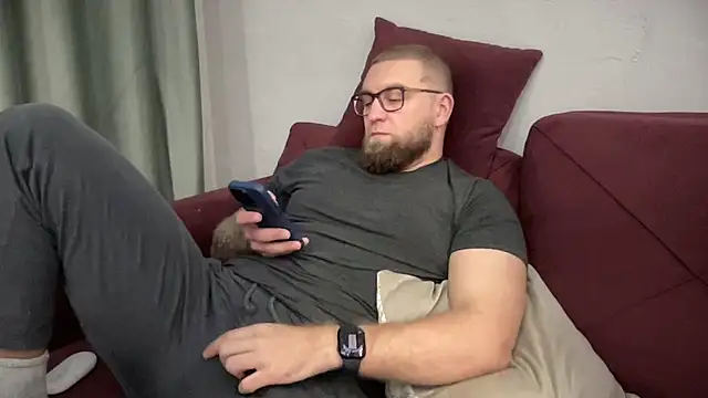 Bear bear  online show from February 2, 3:17 pm