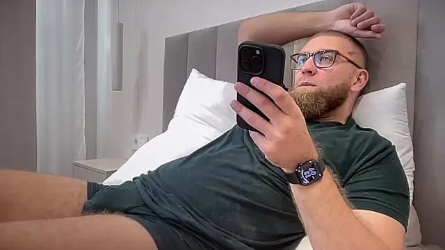 Bear bear  online show from October 1, 10:10 am