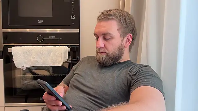 Bear bear  online show from April 8, 9:42 am