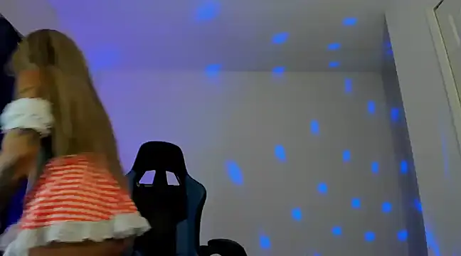 victoriachicas online show from December 12, 10:02 am