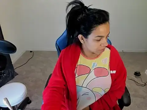 victoriachicas online show from December 20, 10:16 am