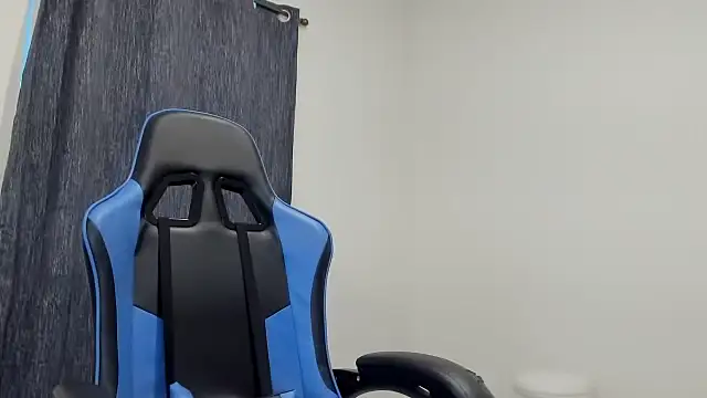 victoriachicas online show from January 1, 12:44 pm