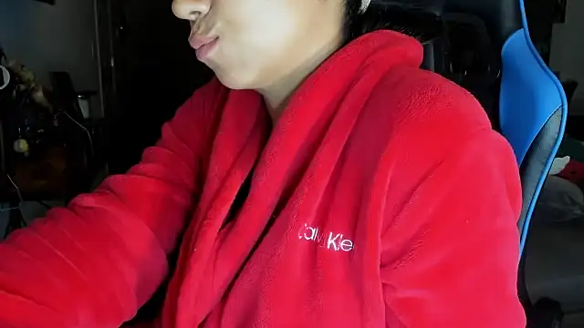 victoriachicas online show from February 26, 9:10 am