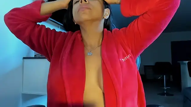 victoriachicas online show from September 13, 8:14 am