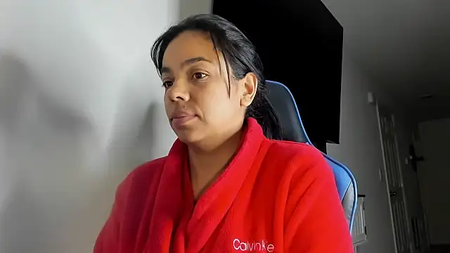 victoriachicas online show from October 22, 7:41 am