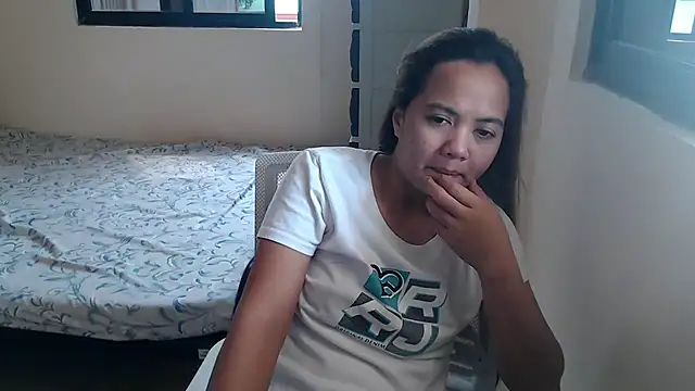 xTheLastVIRGINx online show from October 8, 5:05 am