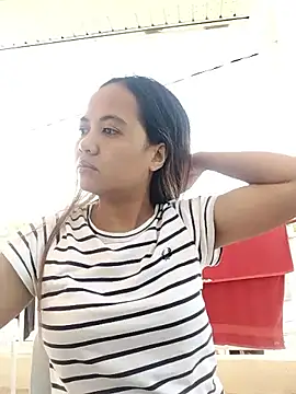 xTheLastVIRGINx online show from April 14, 5:57 am