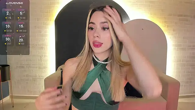 JuanitaClay online show from March 18, 8:48 pm