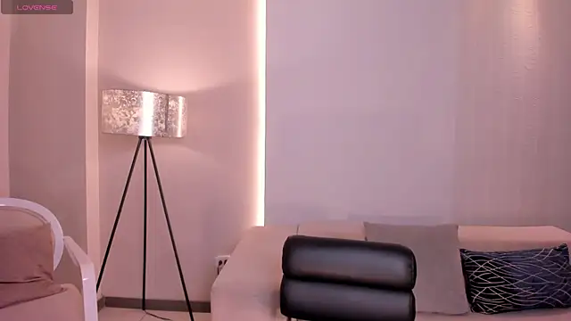 JuanitaClay online show from September 10, 12:27 pm