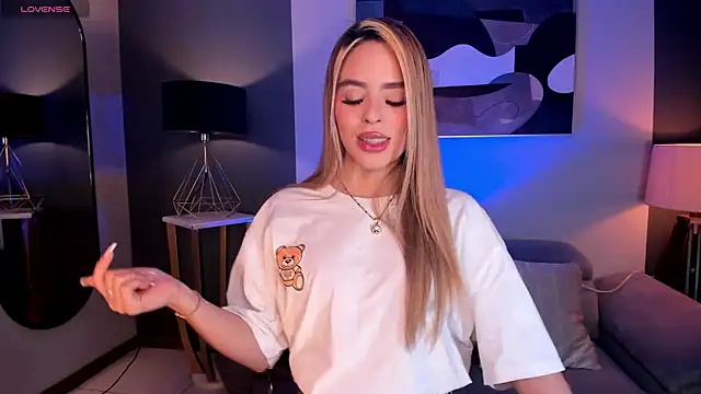 JuanitaClay online show from September 12, 12:16 pm