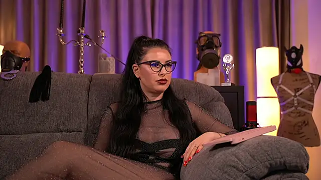 Snapshot of kelly_kent chatting on January 19, 1:10 am kelly kent online show from January 19, 1:10 am