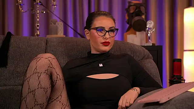 Snapshot of kelly_kent chatting on January 30, 1:22 am kelly kent online show from January 30, 1:22 am
