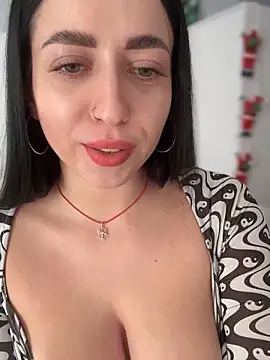 Snapshot of Emylia chatting on January 2, 2:46 pm Emylia online show from January 2, 2:46 pm