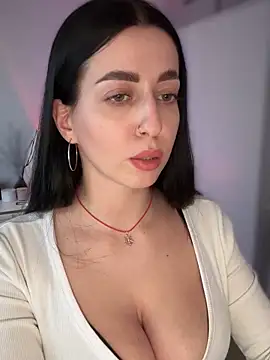 Snapshot of Emylia chatting on January 25, 5:30 pm Emylia online show from January 25, 5:30 pm