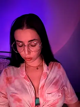 Snapshot of Emylia chatting on October 3, 7:22 pm Emylia online show from October 3, 7:22 pm