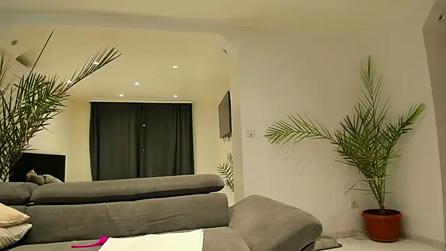 MissPanthera online show from February 26, 2:14 pm