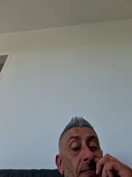Snapshot of DildoG45 chatting on May 3, 9:26 am DildoG45 online show from May 3, 9:26 am