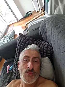 Snapshot of DildoG45 chatting on May 14, 1:29 pm DildoG45 online show from May 14, 1:29 pm