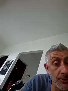 cuci45 online show from April 20, 3:59 pm