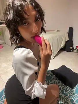 Snapshot of aurora_xoxo chatting on December 11, 5:00 am aurora xoxo online show from December 11, 5:00 am