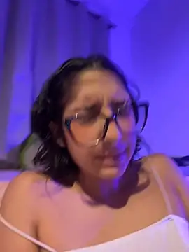 Snapshot of aurora_xoxo chatting on December 22, 10:36 pm aurora xoxo online show from December 22, 10:36 pm