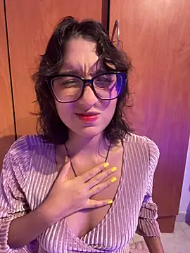 Snapshot of aurora_xoxo chatting on March 17, 4:29 am aurora xoxo online show from March 17, 4:29 am