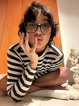 Snapshot of aurora_xoxo chatting on September 20, 2:56 am aurora xoxo online show from September 20, 2:56 am