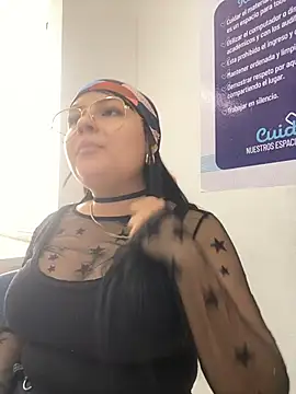 lucyferna online show from October 29, 8:10 pm