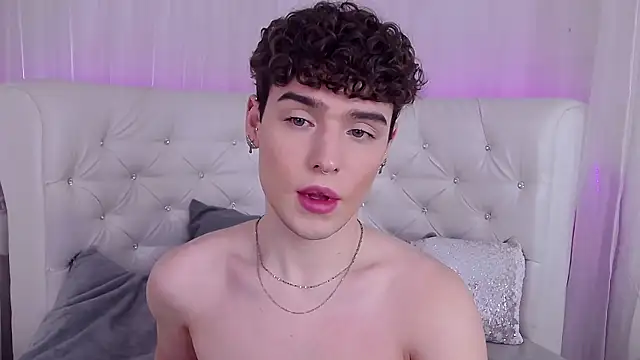 RobbyCharming online show from November 29, 4:04 am