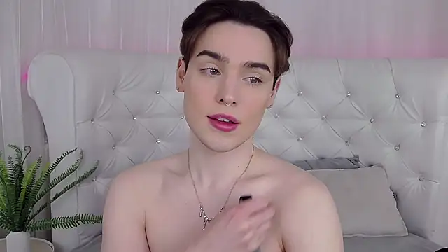 RobbyCharming online show from April 6, 4:46 am