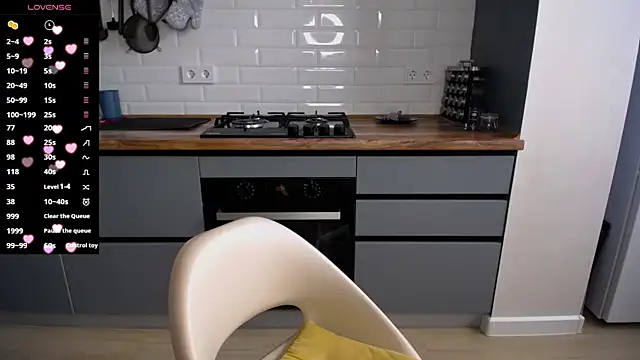 BubbbleGumm online show from April 22, 9:22 am